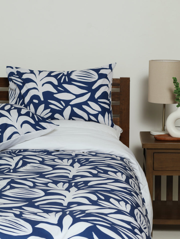 Scandi Floral Navy Duvet Set