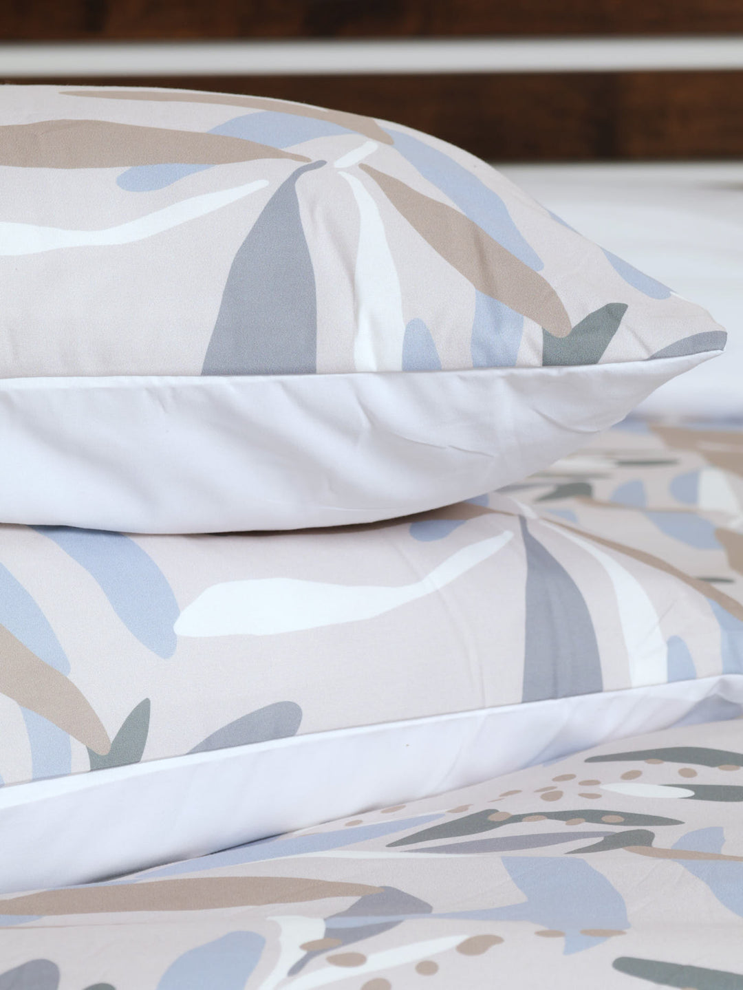 Abstract Leaf Duvet - Coral