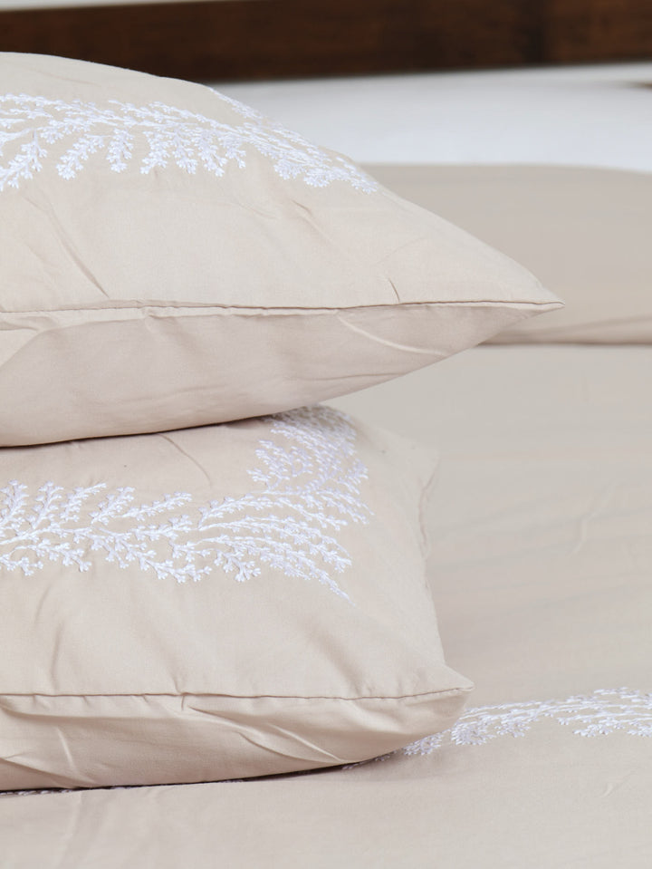 Embroidered Leaf Border Duvet Set