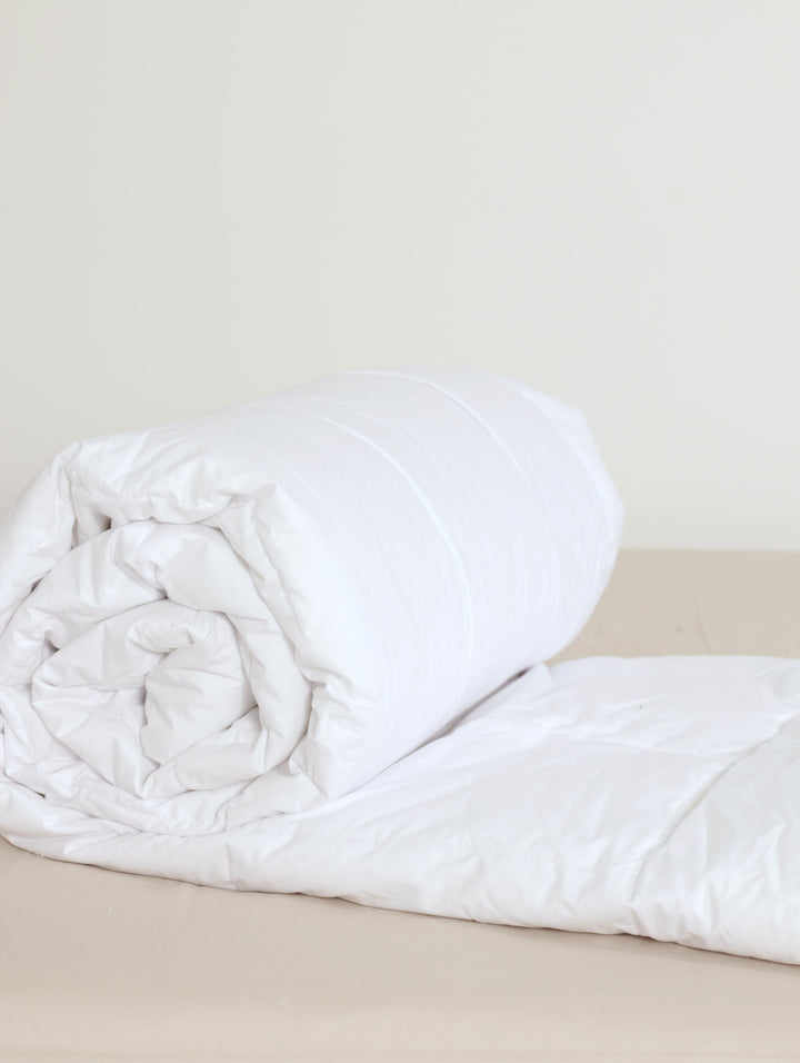 All-Season 100% Cotton Feather-Like Duvet Inner