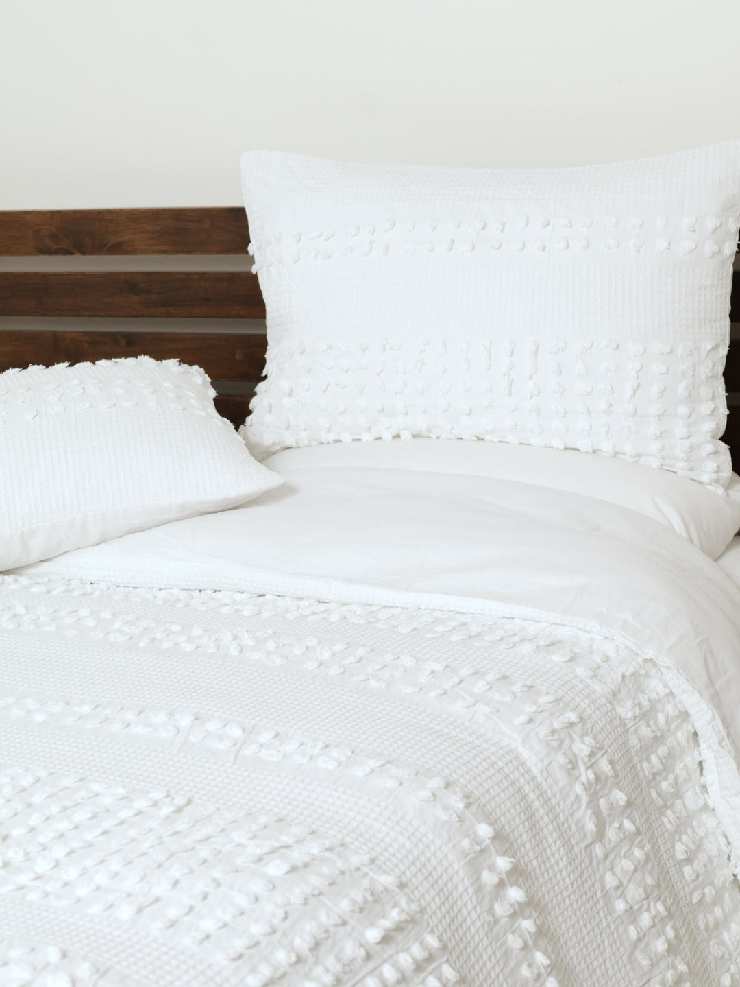 Tufted Dot Duvet Cover - White