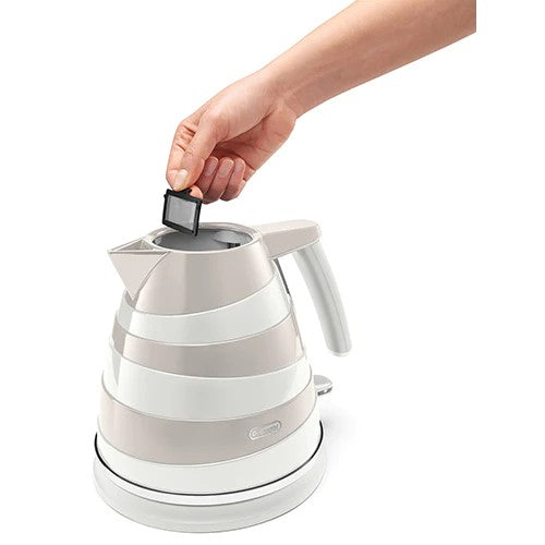 De'Longhi 1.7L Avvolta Class Electric Kettle